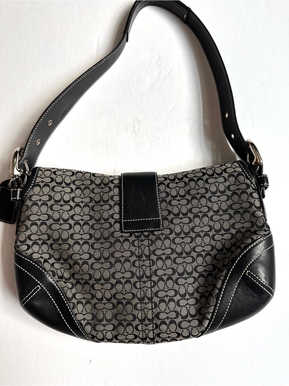 Coach Vintage Y2K Soho Gray and Black Signature Shoulder Bag - Picture 4 of 16